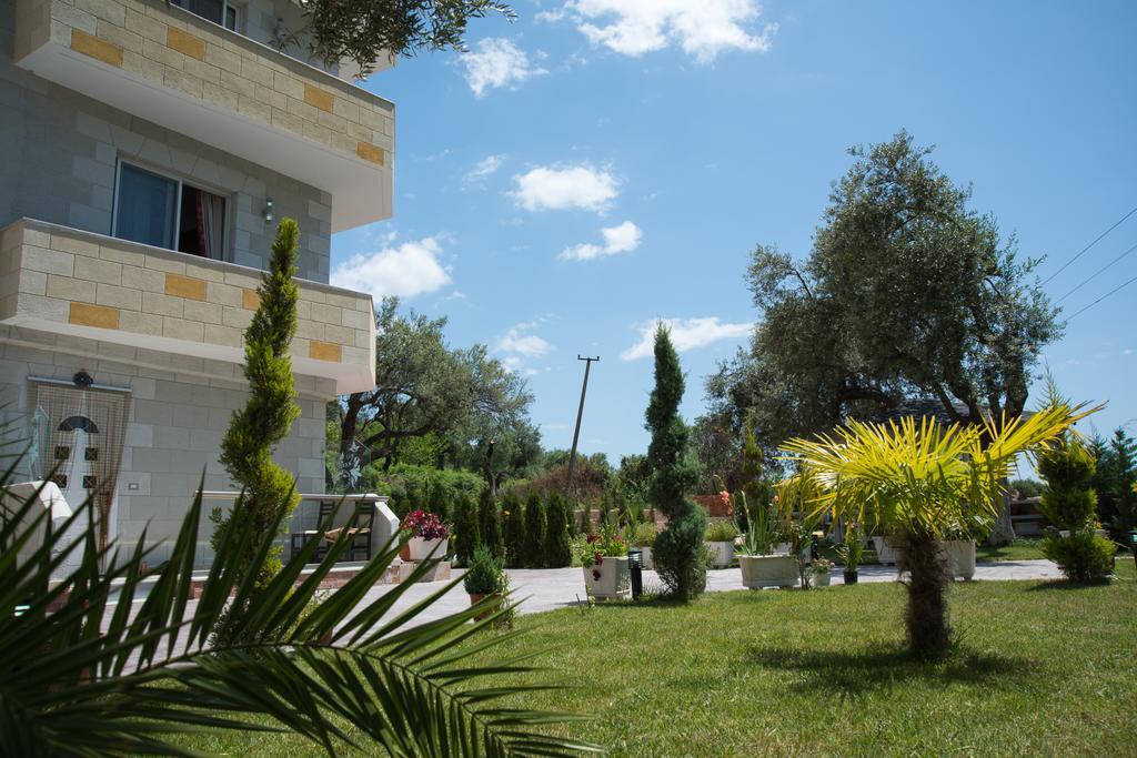 Vila Florika Hotel Borsh Exterior photo